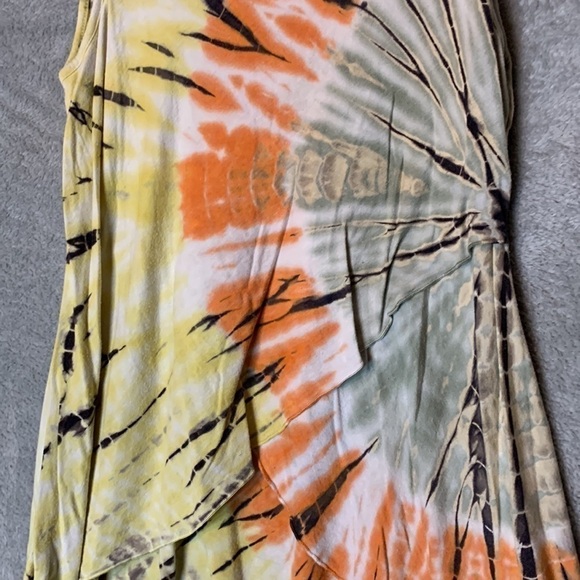 Tryst Tie-Dye Tank Top - Picture 2 of 6